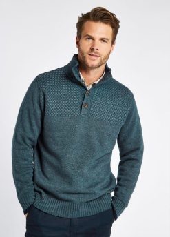 Dubarry hombres suéter con cuello redondo y botones FZ86P1123 ropa guijarro oscuro